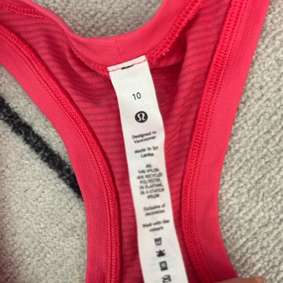 Lululemon Swiftly Tank Racerback 2.0 - Picture 2 of 5